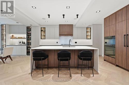 700 Montbeck Crescent, Mississauga, ON - Indoor Photo Showing Kitchen