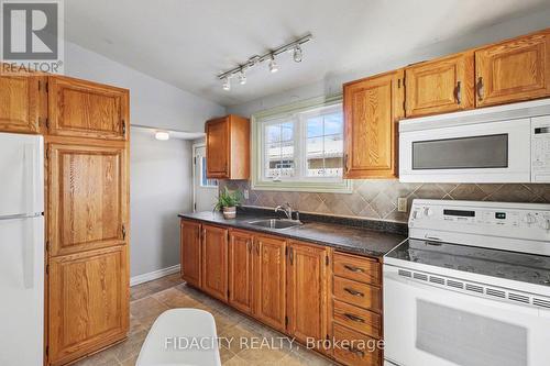 1933 Connecticut Avenue, Ottawa, ON - Indoor Photo Showing Kitchen