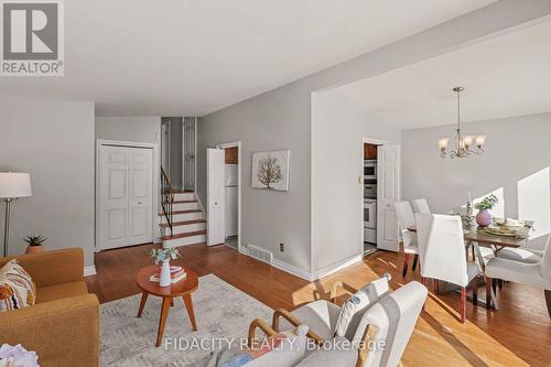1933 Connecticut Avenue, Ottawa, ON - Indoor Photo Showing Living Room