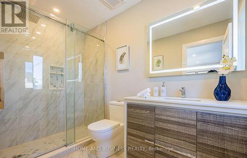 1326 Meredith Avenue, Mississauga, ON - Indoor Photo Showing Bathroom