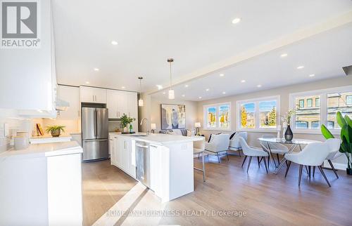1326 Meredith Avenue, Mississauga, ON - Indoor Photo Showing Kitchen With Upgraded Kitchen