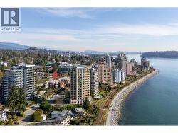 308 2271 BELLEVUE AVENUE  West Vancouver, BC V7V 4X1