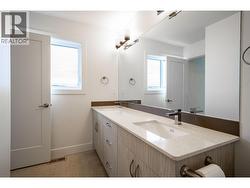 Primary bedroom ensuite bathroom - 