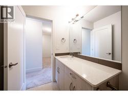 Upstairs bathroom - 