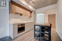 506 - 161 ROEHAMPTON AVENUE  Toronto, ON M4P 0C8