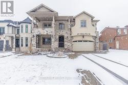 220 WELDRICK ROAD W  Richmond Hill, ON L4C 3V3