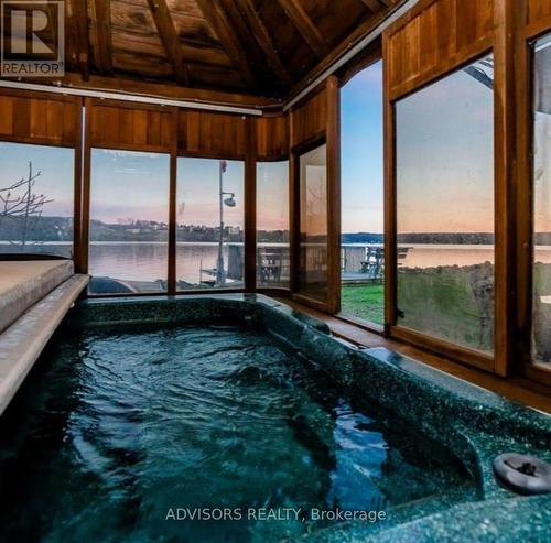 9 Bow Road, Tiny, ON - Indoor Photo Showing Other Room