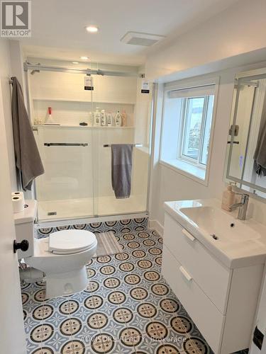 9 Bow Road, Tiny, ON - Indoor Photo Showing Bathroom