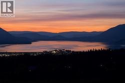 1060 16 Avenue SE  Salmon Arm, BC V1E 0H4