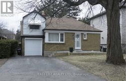 28 INVERLEIGH DRIVE  Toronto, ON M8Y 3E3