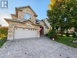 225 TERRACE WOOD CRESCENT  Kitchener, ON N2P 2T3