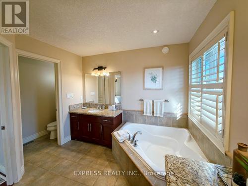 225 Terrace Wood Crescent, Kitchener, ON - Indoor Photo Showing Bathroom