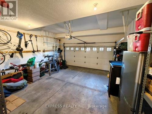 225 Terrace Wood Crescent, Kitchener, ON - Indoor Photo Showing Garage