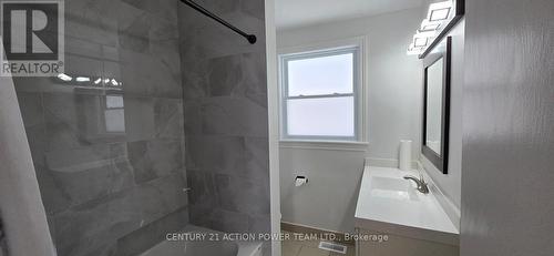 3195 Riverside Drive, Ottawa, ON - Indoor Photo Showing Bathroom