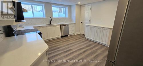 3195 Riverside Drive, Ottawa, ON - Indoor Photo Showing Kitchen