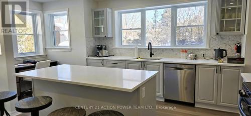 3195 Riverside Drive, Ottawa, ON - Indoor Photo Showing Kitchen