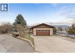 6047 Turner Avenue  Peachland, BC V0H 1X4