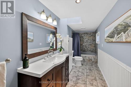 Main Level - Bathroom - 287 Main Street E, Grimsby, ON - Indoor Photo Showing Bathroom