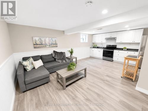 Basement Apartment - Open Concept Liv/Kitch - 287 Main Street E, Grimsby, ON - Indoor Photo Showing Living Room