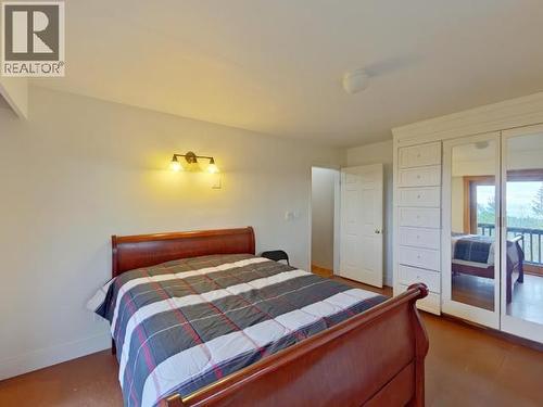 2005 Ralph Road, Powell River, BC - Indoor Photo Showing Bedroom