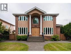2288 FRASERVIEW DRIVE  Vancouver, BC V5P 2N4