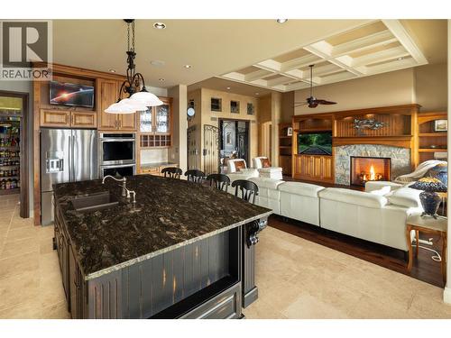 954 Hewetson Avenue, Kelowna, BC - Indoor With Fireplace