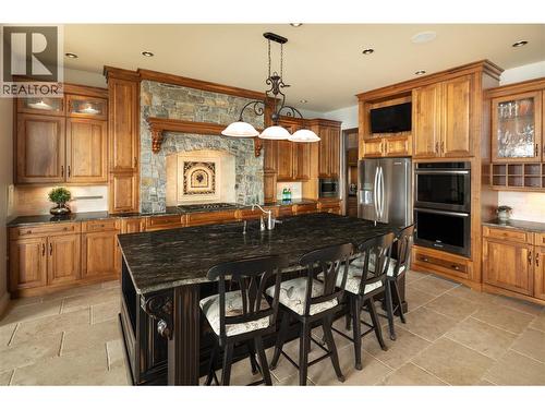 954 Hewetson Avenue, Kelowna, BC - Indoor