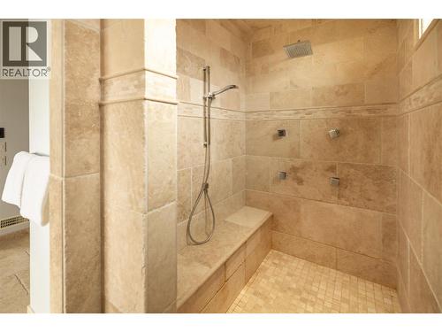954 Hewetson Avenue, Kelowna, BC - Indoor Photo Showing Bathroom