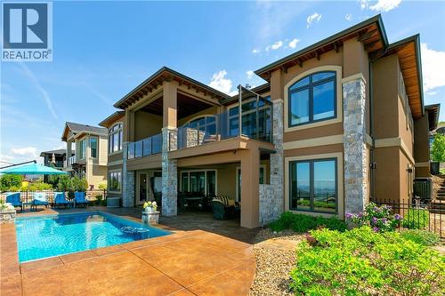 954 Hewetson Avenue, Kelowna, BC - Outdoor