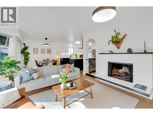 1652 COLEMAN STREET  North Vancouver, BC V7K 1X1