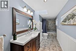 Main Level - Bathroom - 