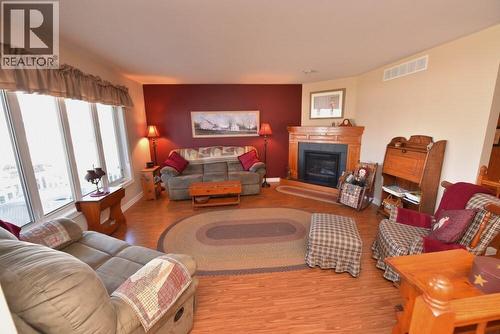 5600 Blackwell Sideroad Unit# 450, Sarnia, ON - Indoor Photo Showing Living Room With Fireplace