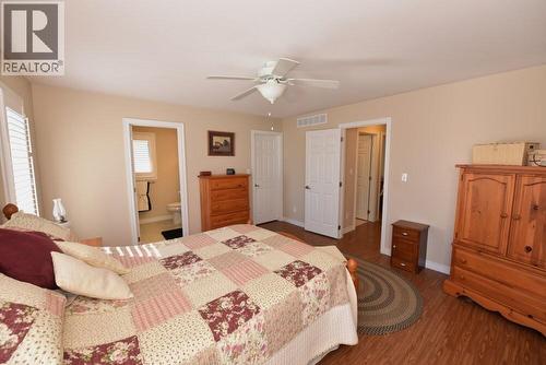 5600 Blackwell Sideroad Unit# 450, Sarnia, ON - Indoor Photo Showing Bedroom