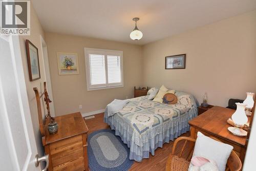 5600 Blackwell Sideroad Unit# 450, Sarnia, ON - Indoor Photo Showing Bedroom