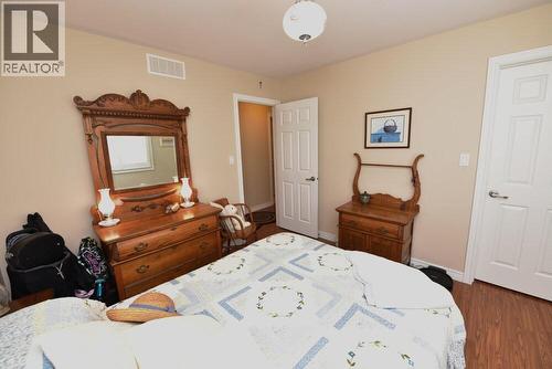 5600 Blackwell Sideroad Unit# 450, Sarnia, ON - Indoor Photo Showing Bedroom