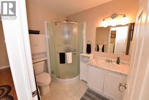 5600 Blackwell Sideroad Unit# 450, Sarnia, ON - Indoor Photo Showing Bathroom