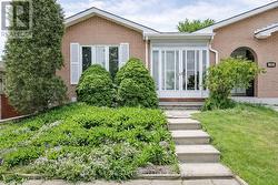 MAIN - 3474 GALENA CRESCENT  Mississauga, ON L5A 3L8