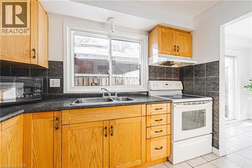 2220 Upper Middle Road Unit# 4, Burlington, ON - Indoor Photo Showing Kitchen With Double Sink