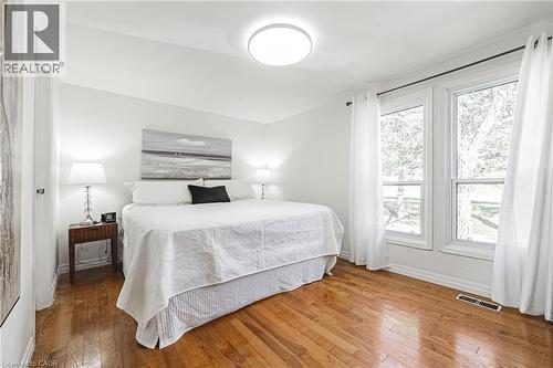 2220 Upper Middle Road Unit# 4, Burlington, ON - Indoor Photo Showing Bedroom