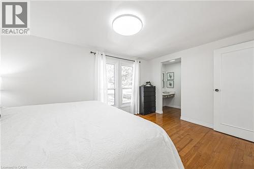 2220 Upper Middle Road Unit# 4, Burlington, ON - Indoor Photo Showing Bedroom