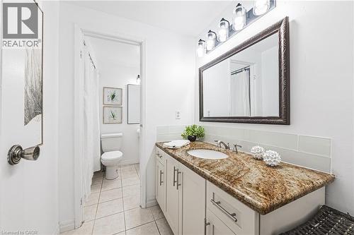 2220 Upper Middle Road Unit# 4, Burlington, ON - Indoor Photo Showing Bathroom