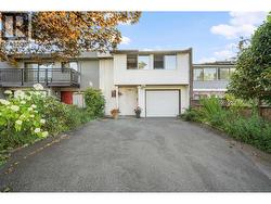 567 CLARE AVENUE  Burnaby, BC V5B 4L3
