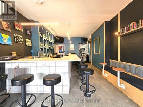 826 Somerset Street W, Ottawa, ON 