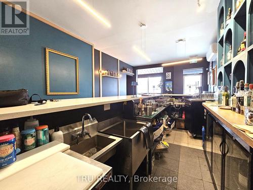 826 Somerset Street W, Ottawa, ON 