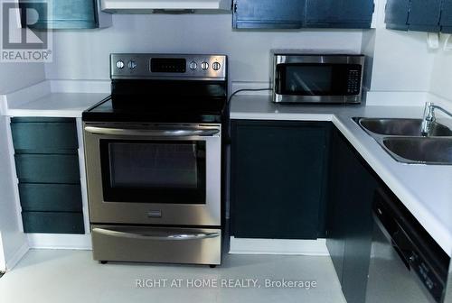 1516 - 2871 Richmond Road, Ottawa, ON - Indoor Photo Showing Kitchen With Double Sink