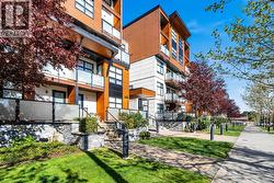 402 4000 Shelbourne St  Saanich, BC V8N 0B6