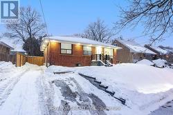 18 COURTON DRIVE  Toronto, ON M1R 1K8