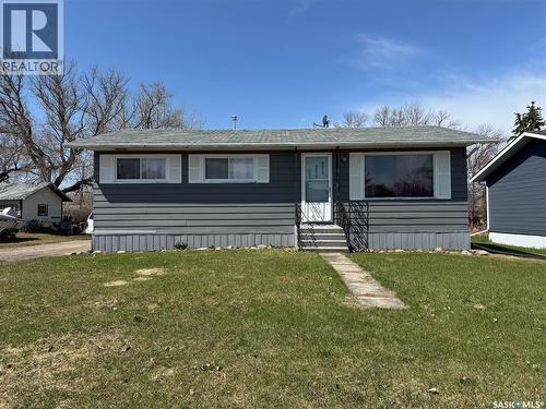 312 5Th Street W, Wynyard, SK - Outdoor