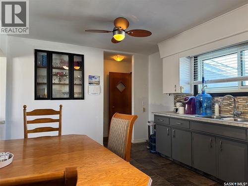 312 5Th Street W, Wynyard, SK - Indoor