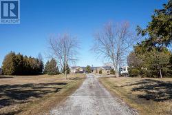 1113 RIDGE ROAD  Hamilton, ON L8J 2X5